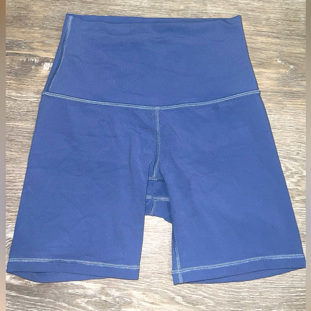LULULEMON ALIGN BIKER SHORTS High Rise 6”